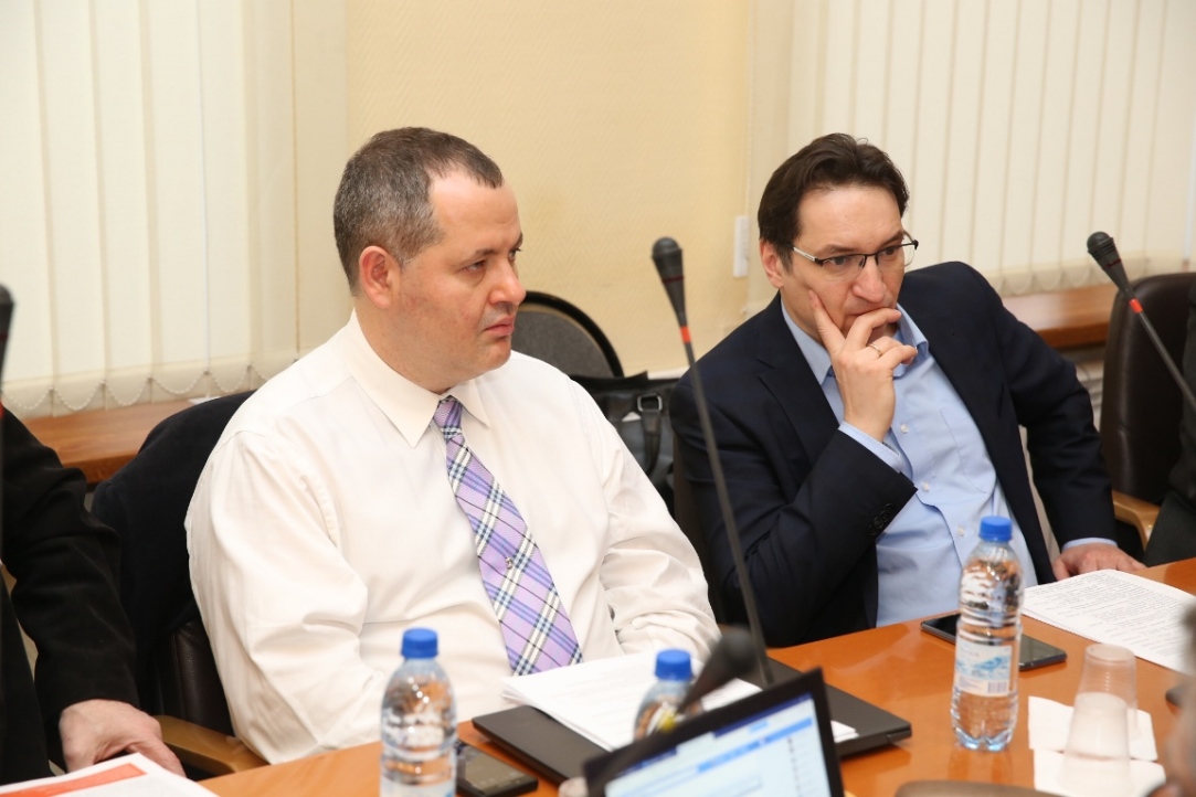 Sergey Pekarski, new dean of the HSE Faculty of Economic Sciences, and Oleg Zamulin, Professor at the Faculty