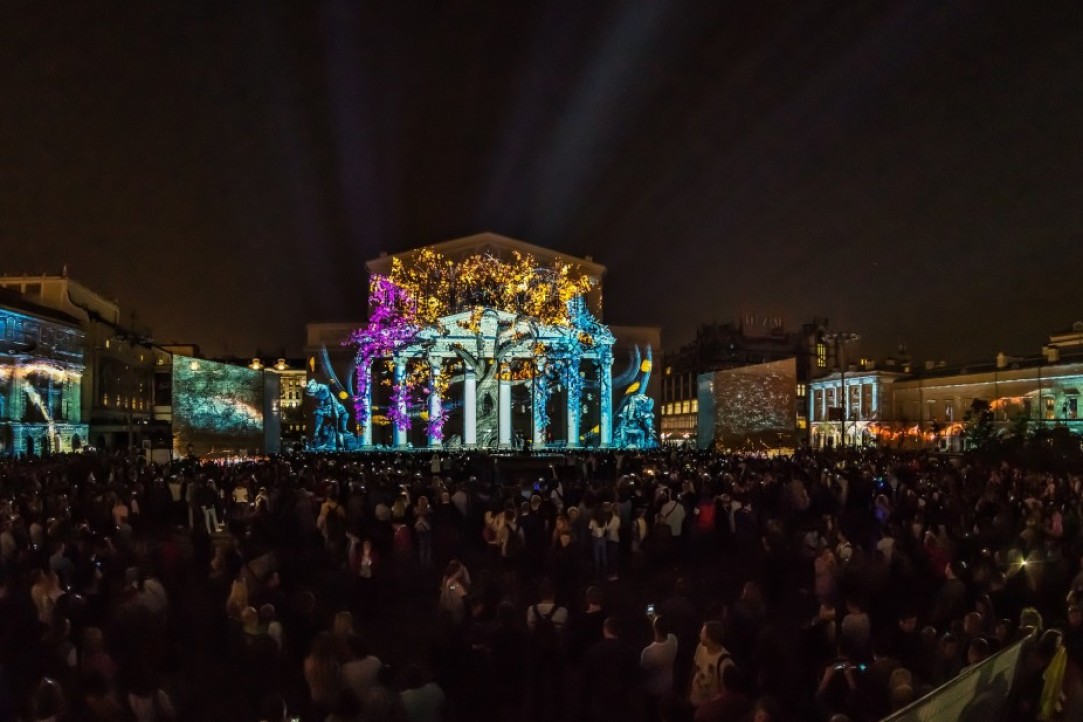 Illustration for news: Circle of Light Festival: Projection Mapping and Fireworks