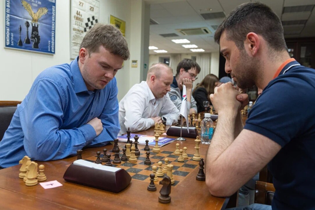 Иллюстрация к новости: Дмитрий Дагаев принял участие в ежегодном шахматном турнире РЭШ