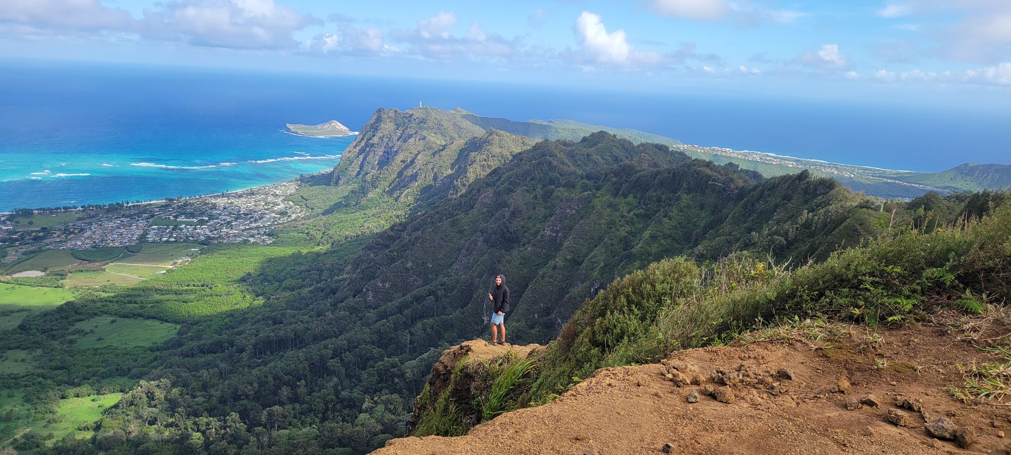 Роберт Давтян покоряет вершины карьеры на Гавайях. Фото из личного архива